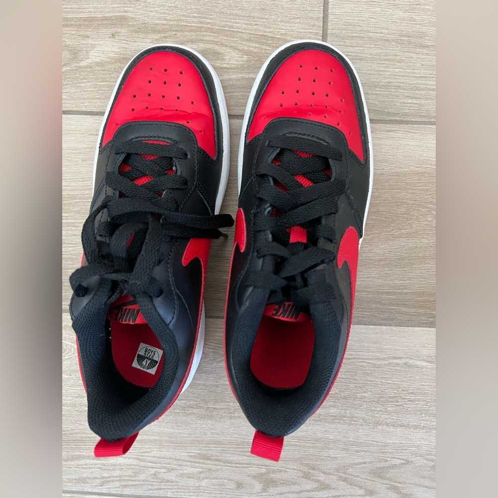 BOYS NIKE COURT BOROUGH LOW RECRAFT SNEAKER